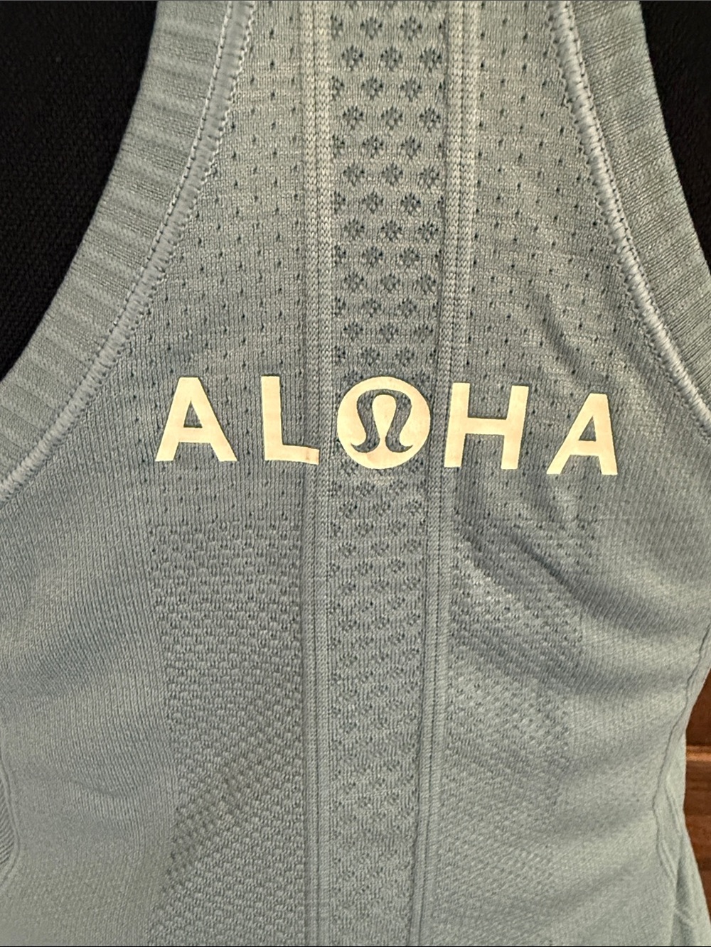 Lululemon Light Blue Swiftly Racerback Tank Top Aloha Size 6 - Picture 4 of 9